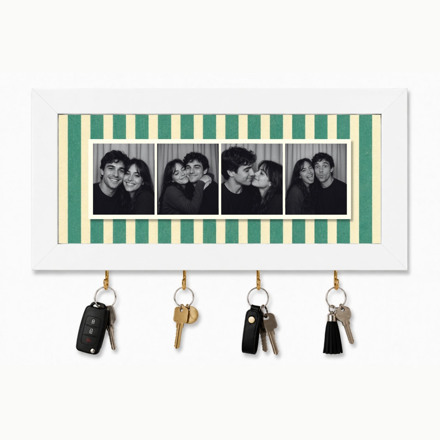 Kişiye Özel Photobooth Yatay Çerçeveli Anahtarlık - Sage