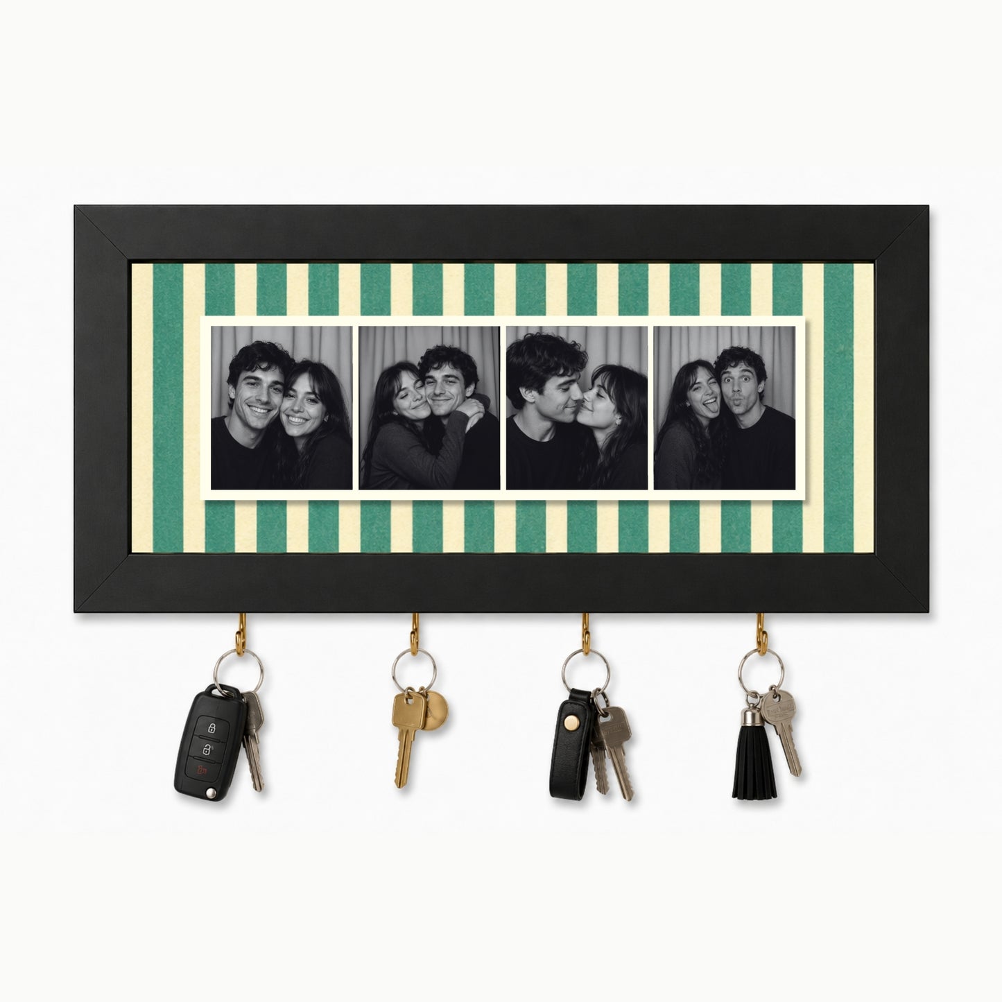 Kişiye Özel Photobooth Yatay Çerçeveli Anahtarlık - Sage