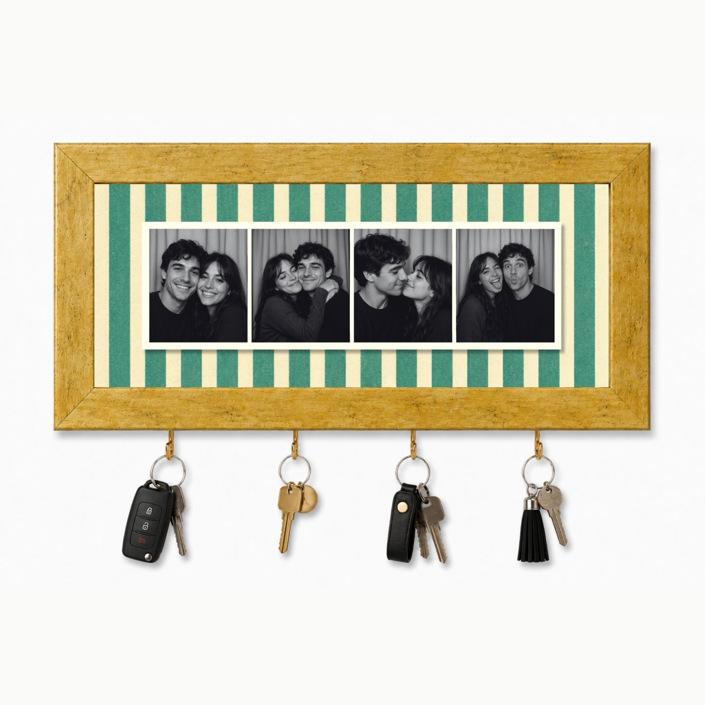 Kişiye Özel Photobooth Yatay Çerçeveli Anahtarlık - Sage