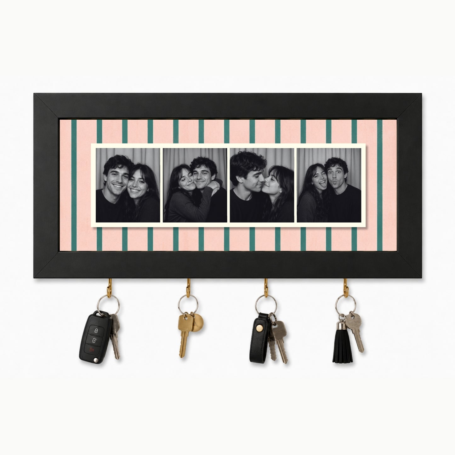 Kişiye Özel Photobooth Yatay Çerçeveli Anahtarlık - Pink Matcha